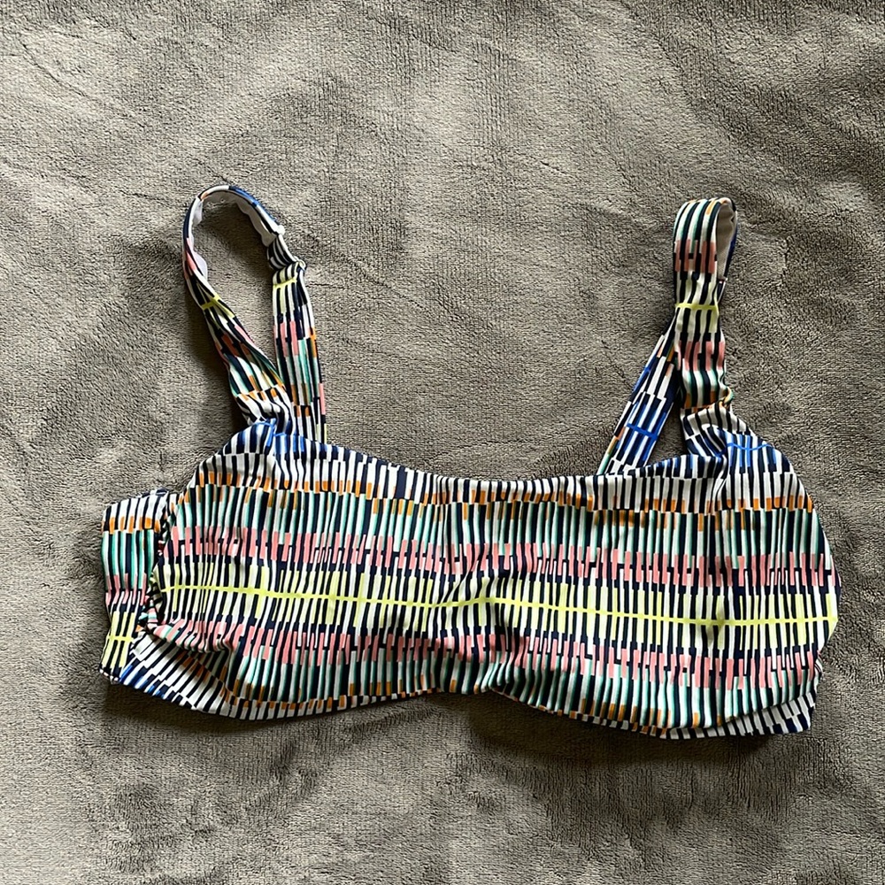 Athleta geometric bikini top